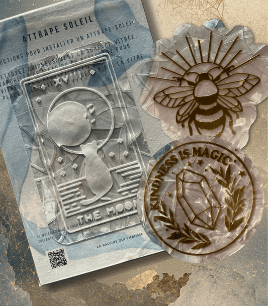 Sun Catcher électrostatique doré "Kindness is Magic"